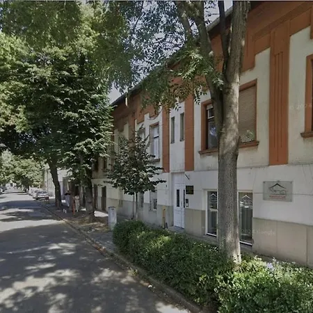 Downtown Nest * 塞格德